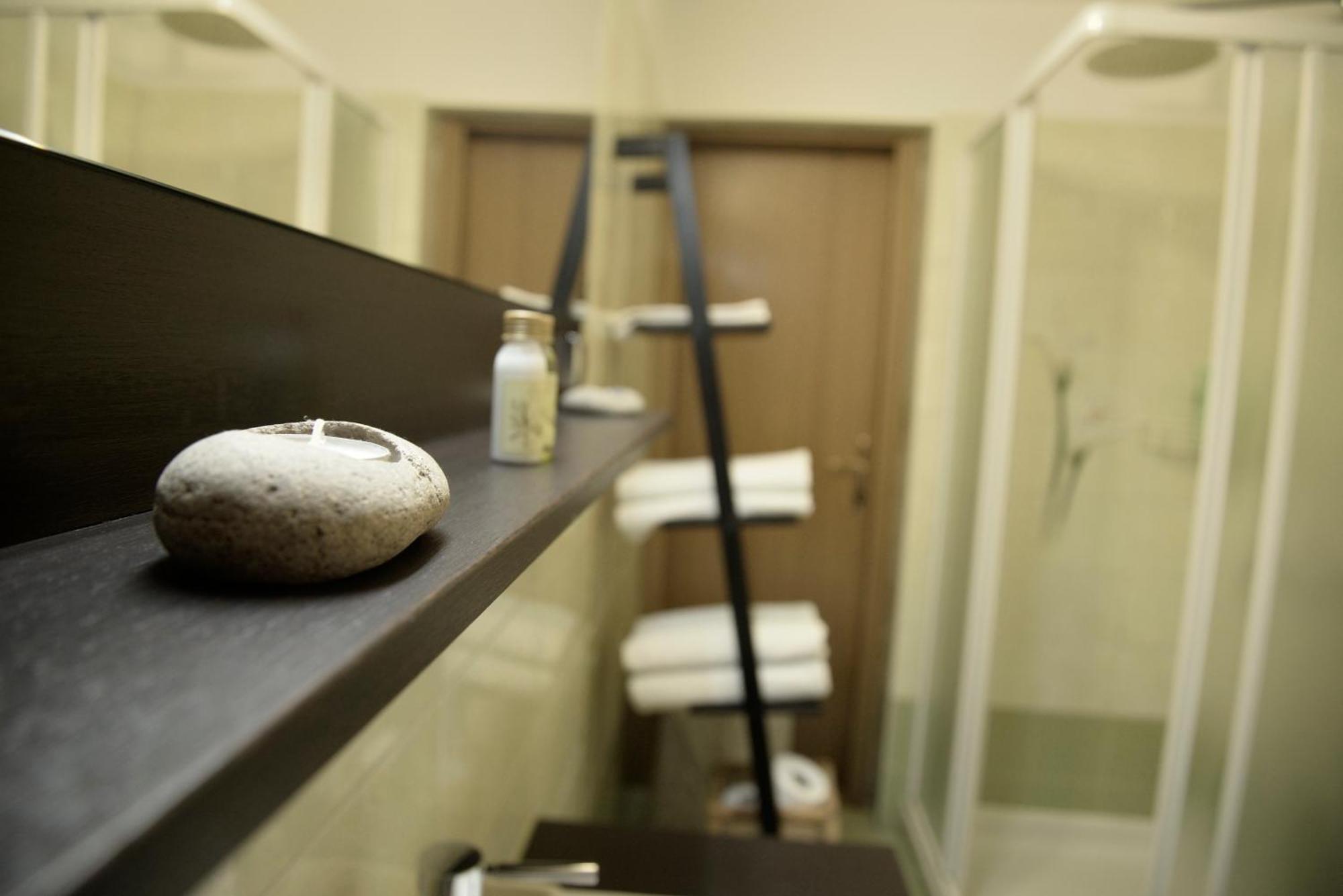 Medizen Apartment Izola Bagian luar foto
