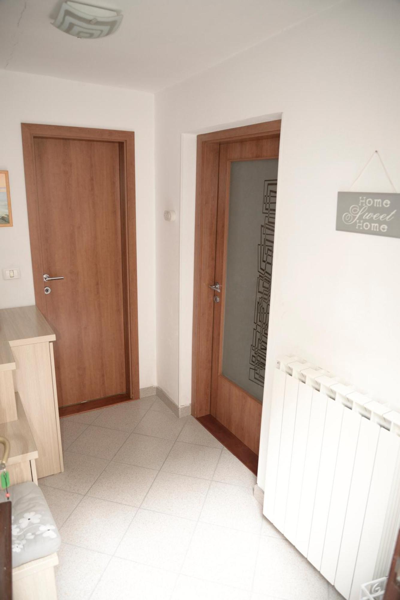 Medizen Apartment Izola Bagian luar foto